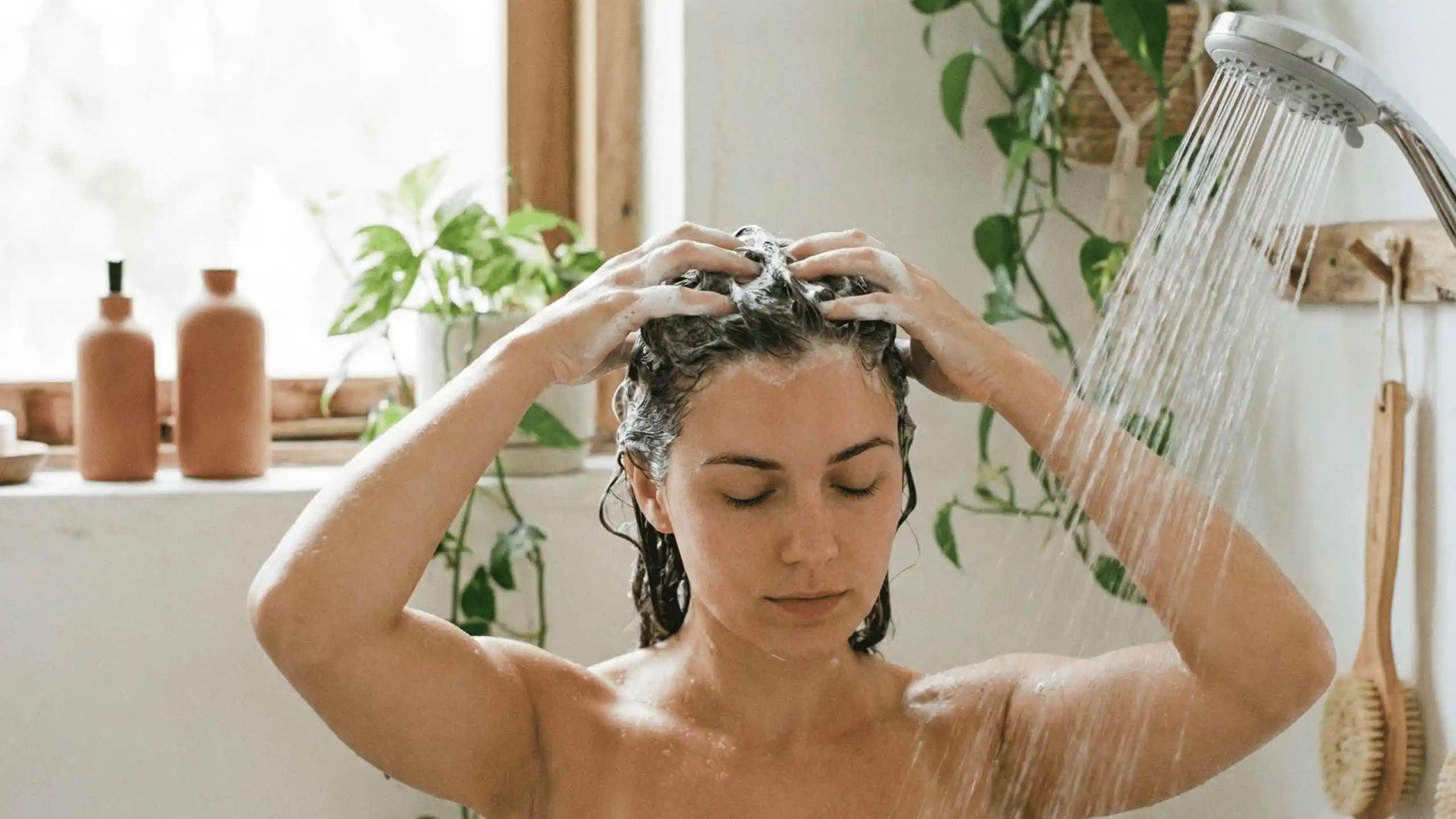 Comment bien se laver les cheveux : Adieu cheveux gras