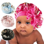 Bonnet en satin bébé