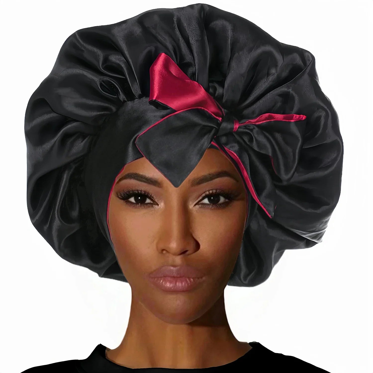 Bonnet satin cheveux frisés