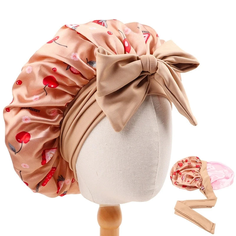 Bonnet en satin enfant réglable – Ajustable pour plus de confort