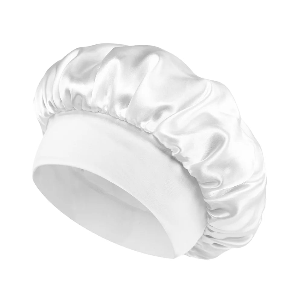 Bonnet en satin bébé garçon – Confort et protection capillaire