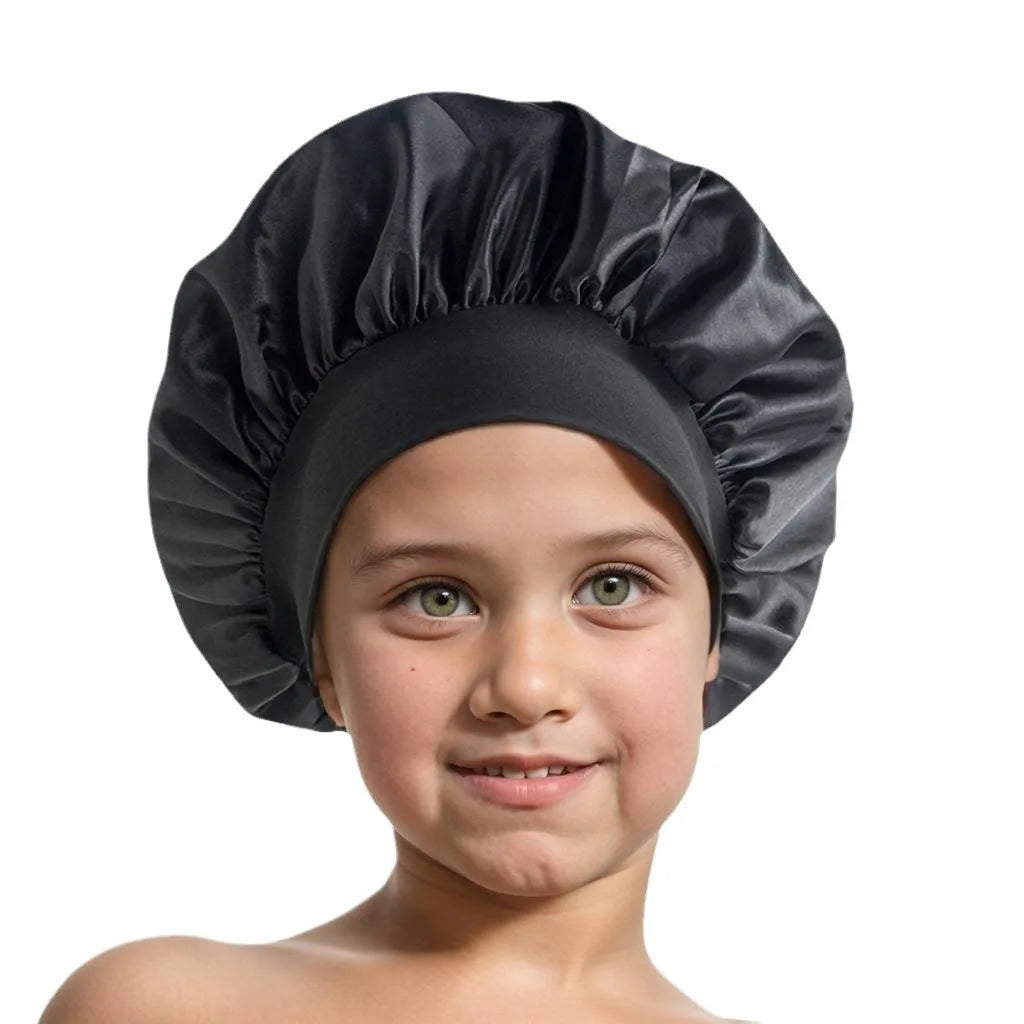Bonnet en satin enfant – Douceur et protection des cheveux fragiles