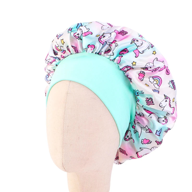 Bonnet en satin bébé nuit paisible – Anti-frottement et confort garanti