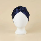 Bonnet de nuit en satin drapé, coloris bleu marine