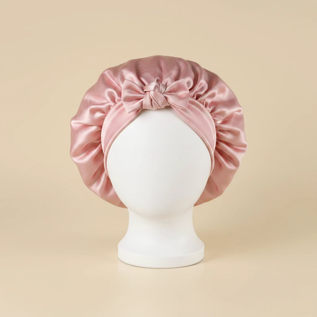 Bonnet de nuit en satin à bandeau large à nouer coloris Rose — packshot premium