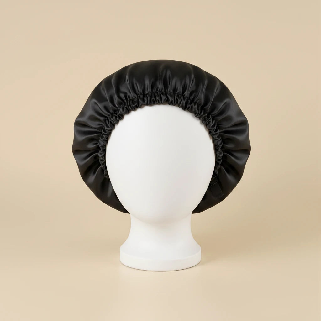 Bonnet de nuit en satin grande taille coloris Noir — packshot premium