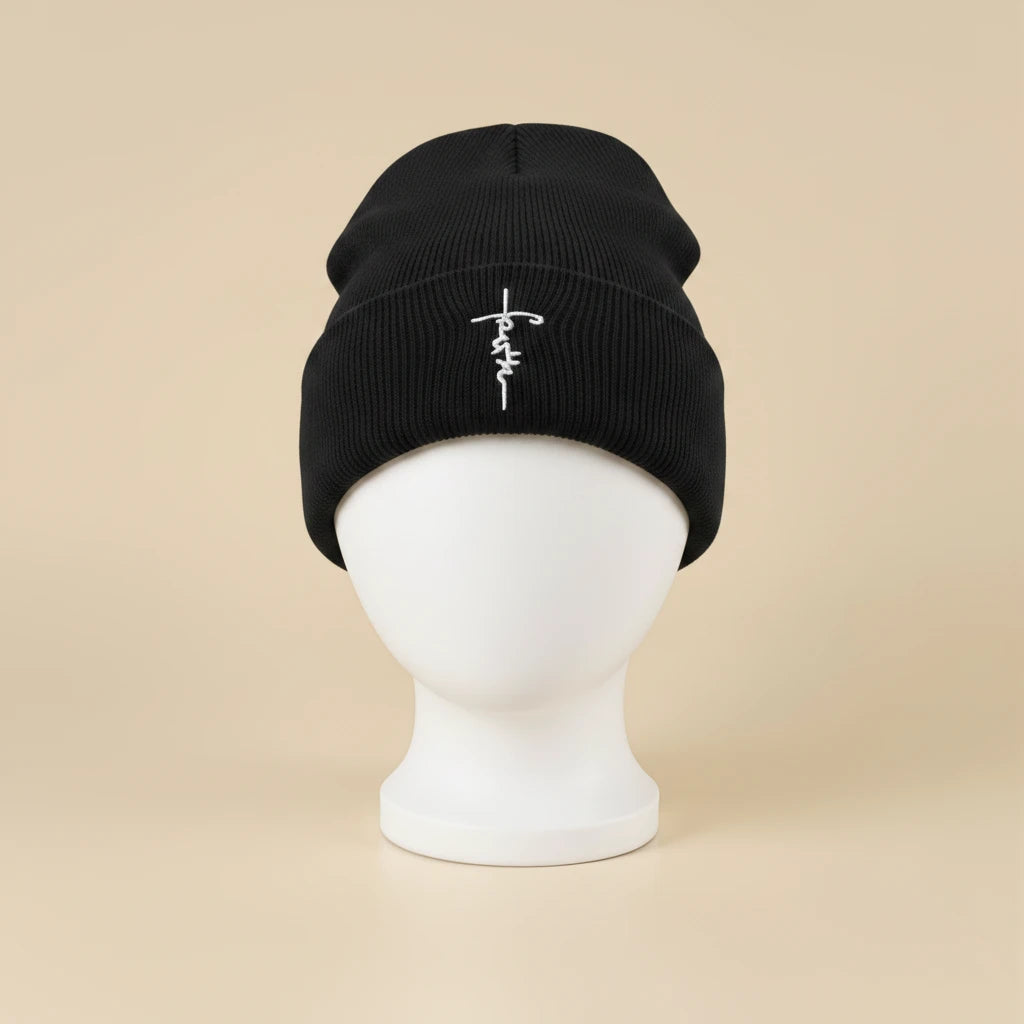 Bonnet d'hiver en maille doublé satin, coloris noir