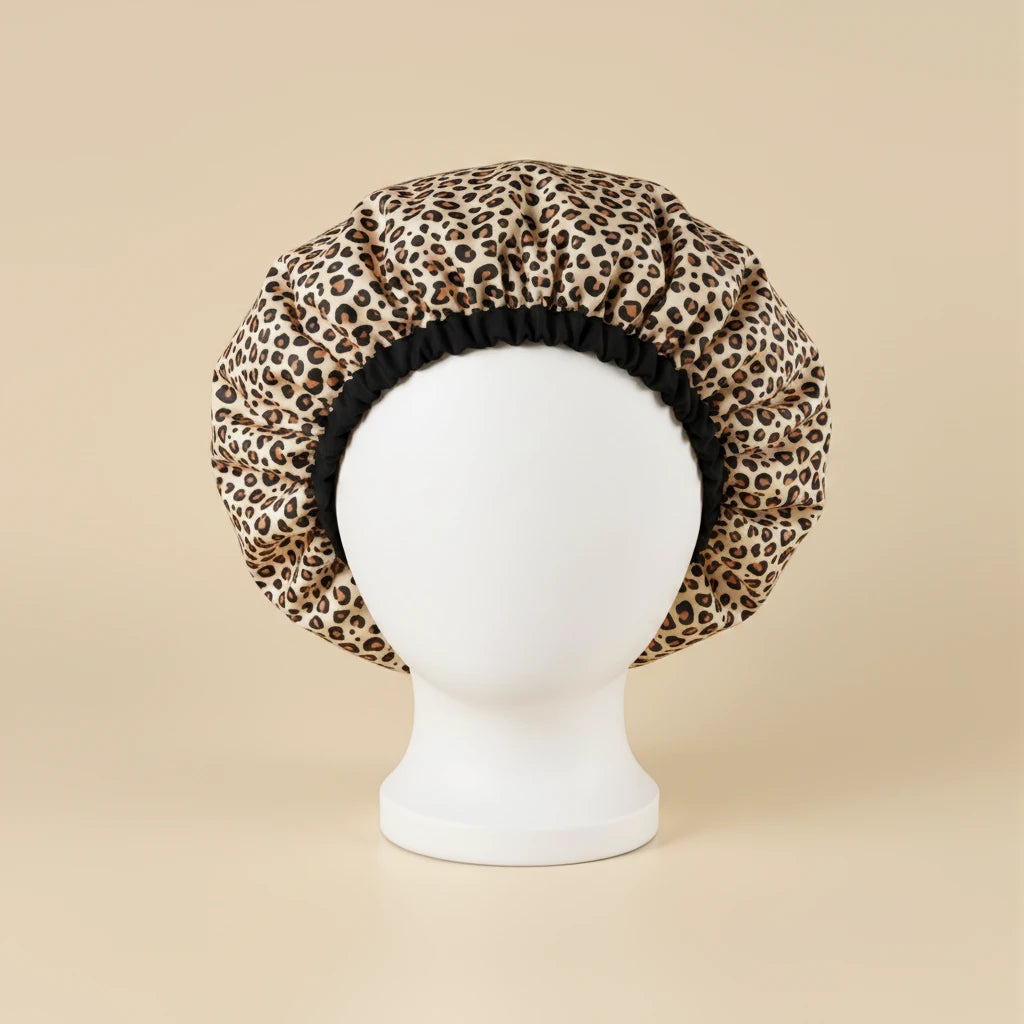 Bonnet intérieur satin imprimé animalier, motif léopard