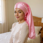 Bonnet en satin pour cheveux lisses, vue de face