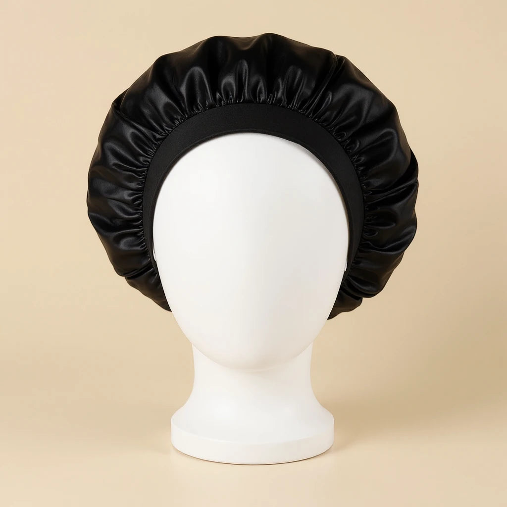 Bonnet satin enfant luxe coloris Noir — packshot premium