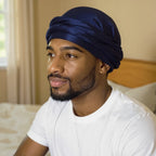 Bonnet en satin homme à nouer, vue de profil trois quarts
