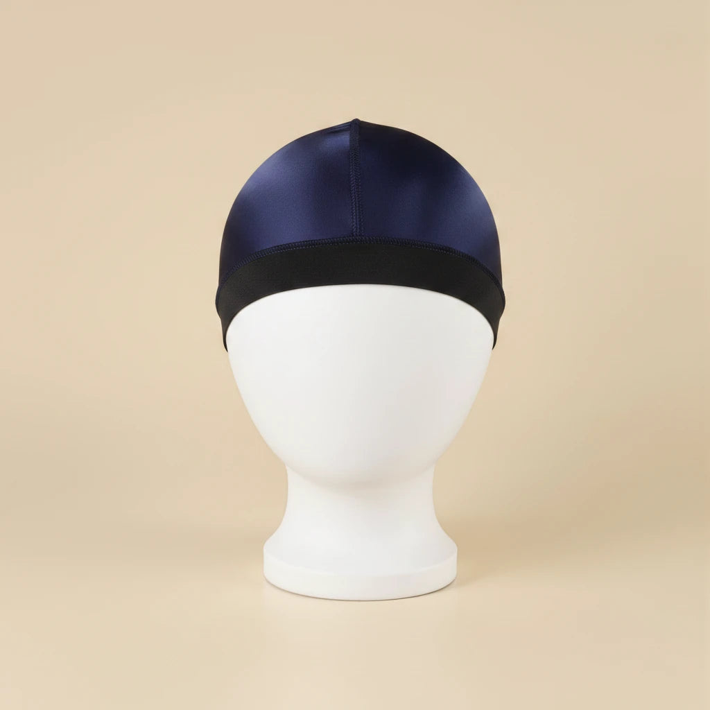 Bonnet en satin homme calotte ajustée, coloris bleu marine